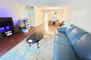 3571 Inverrary Dr, Lauderhill, FL 33319 - Photo 8