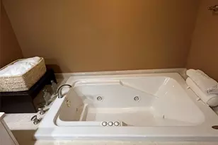 16500 Collins Ave, North Miami Beach, FL 33160 - Photo 24