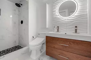 170 Lakeview Dr, Weston, FL 33326 - Photo 6