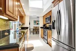 2051 Coral Reef Dr, Pompano Beach, FL 33062 - Photo 12