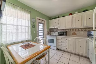 4151 NW 41st St, Lauderdale Lakes, FL 33319 - Photo 14