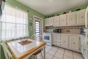 4151 NW 41st St, Lauderdale Lakes, FL 33319 - Photo 14