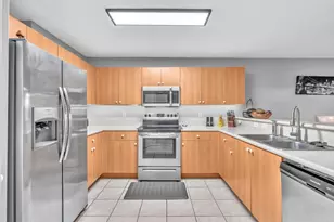 753 Imperial Lake Rd, West Palm Beach, FL 33413 - Photo 8