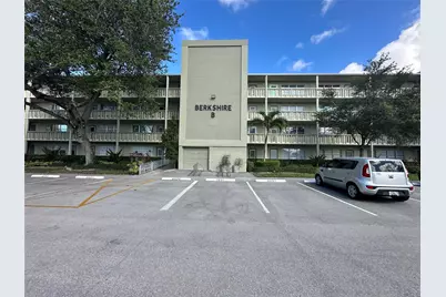 1031 Berkshire B #1031, Deerfield Beach, FL 33442 - Photo 2