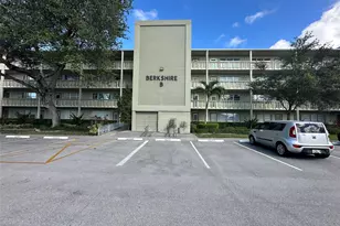 1031 Berkshire B, Deerfield Beach, FL 33442 - Photo 2