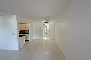 1031 Berkshire B, Deerfield Beach, FL 33442 - Photo 6