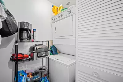 244 Biscayne Boulevard #2210, Miami, FL 33132 - Photo 24