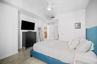 244 Biscayne Boulevard #2210, Miami, FL 33132 - Photo 12