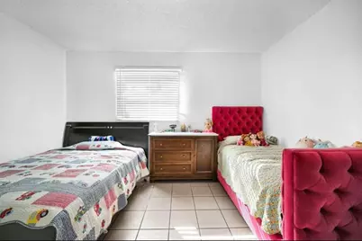 429 NW 10th Avenue, Miami, FL 33128 - Photo 34