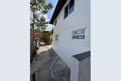 429 NW 10th Avenue, Miami, FL 33128 - Photo 28