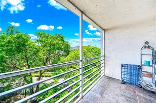2860 Somerset Dr, Lauderdale Lakes, FL 33311 - Photo 18