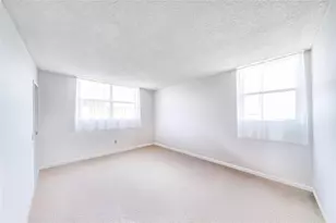 2860 Somerset Dr, Lauderdale Lakes, FL 33311 - Photo 18