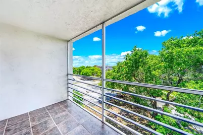 2860 Somerset Drive #404K, Fort Lauderdale, FL 33311 - Photo 22