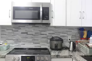 7891 Sunrise Lakes Dr Unit, Sunrise, FL 33322 - Photo 8