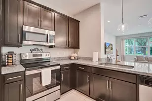 99 Palm Ln, Royal Palm Beach, FL 33411 - Photo 10