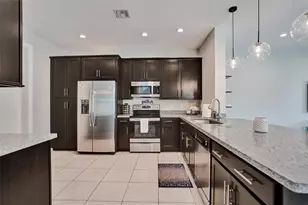 99 Palm Ln, Royal Palm Beach, FL 33411 - Photo 6