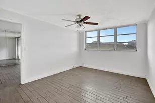 9400 N Hollybrook Lake Dr, Pembroke Pines, FL 33025 - Photo 6