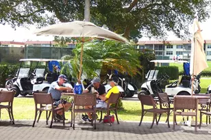 9400 N Hollybrook Lake Dr, Pembroke Pines, FL 33025 - Photo 16