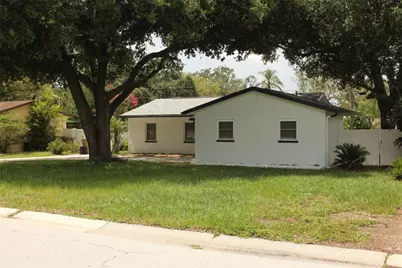 6112 E 111 Avenue, Tampa, FL 33617 - Photo 2