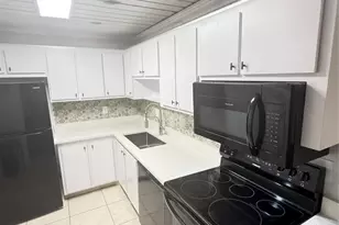 1428 SE 4th Ave, Deerfield Beach, FL 33441 - Photo 8