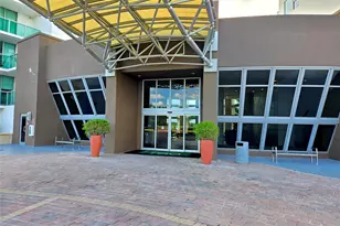 2641 N Flamingo Rd, Sunrise, FL 33323 - Photo 2