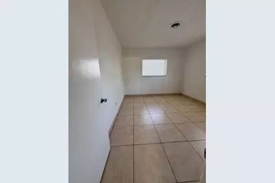 890 NW 39th Street #2, Oakland Park, FL 33309 - Photo 6