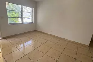 890 NW 39th St, Oakland Park, FL 33309 - Photo 4