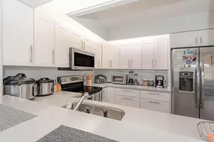 701 SW 128th Ave, Pembroke Pines, FL 33027 - Photo 10