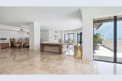 200 E Palmetto Park Road #PH5, Boca Raton, FL 33432 - Photo 4