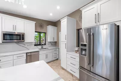 2829 NE 17th Avenue, Wilton Manors, FL 33334 - Photo 14