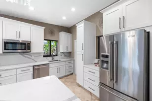 2829 NE 17th Ave, Wilton Manors, FL 33334 - Photo 14