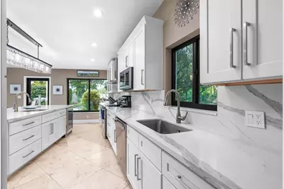 2829 NE 17th Avenue, Wilton Manors, FL 33334 - Photo 18