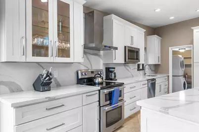 2829 NE 17th Avenue, Wilton Manors, FL 33334 - Photo 10