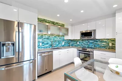 555 Oaks Lane #504, Pompano Beach, FL 33069 - Photo 6