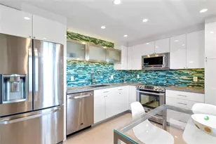 555 Oaks Ln, Pompano Beach, FL 33069 - Photo 6