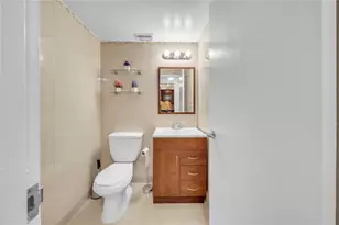 3725 S Ocean Dr, Hollywood, FL 33019 - Photo 22