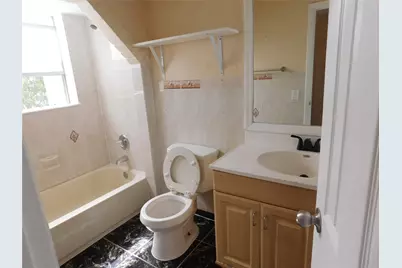 836 SW 80th Avenue, North Lauderdale, FL 33068 - Photo 8