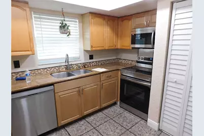 836 SW 80th Avenue, North Lauderdale, FL 33068 - Photo 18