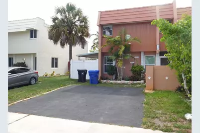 836 SW 80th Avenue, North Lauderdale, FL 33068 - Photo 2