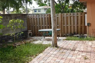 836 SW 80th Ave, North Lauderdale, FL 33068 - Photo 28
