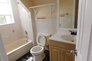 836 SW 80th Ave, North Lauderdale, FL 33068 - Photo 8