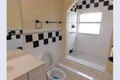 836 SW 80th Avenue, North Lauderdale, FL 33068 - Photo 10