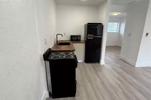 2213 Lincoln St, Hollywood, FL 33020 - Photo 2