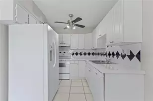 697 Ipswich St, Boca Raton, FL 33487 - Photo 14