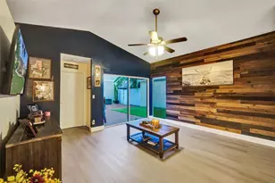 895 SW 180th Terrace, Pembroke Pines, FL 33029 - Photo 12