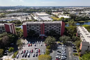 2206 S Cypress Bend Dr, Pompano Beach, FL 33069 - Photo 40