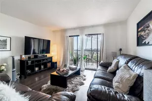 2206 S Cypress Bend Dr, Pompano Beach, FL 33069 - Photo 16