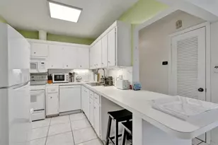 6750 NE 21st Rd, Fort Lauderdale, FL 33308 - Photo 2