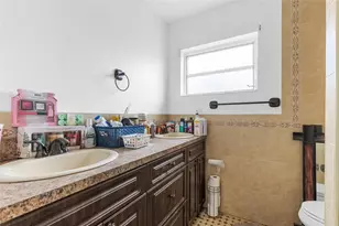 970 SW 67th Ave, North Lauderdale, FL 33068 - Photo 20