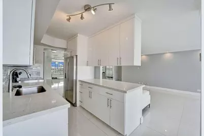 301 174th Street #1401, Sunny Isles Beach, FL 33160 - Photo 10